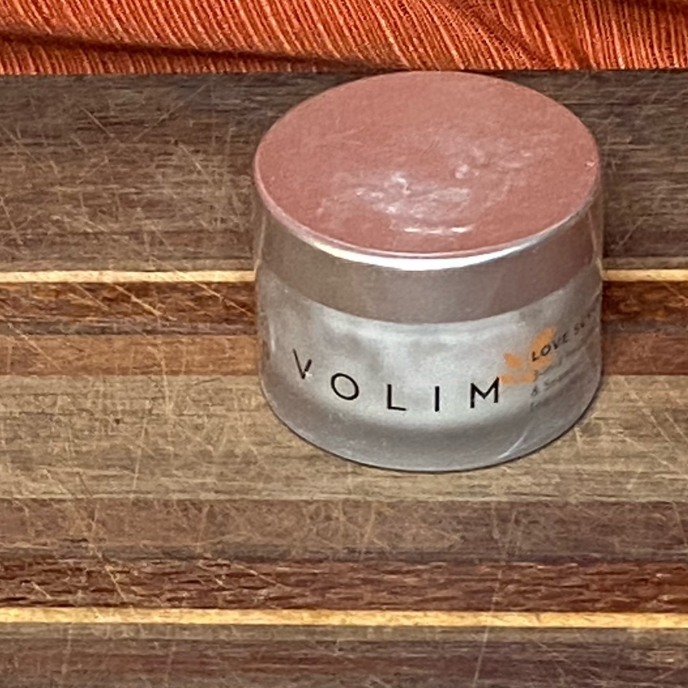 VOLIM Love Scrub